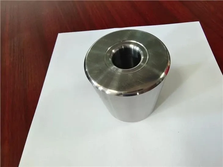 2022 New product Taper Roller With Hole in The Center